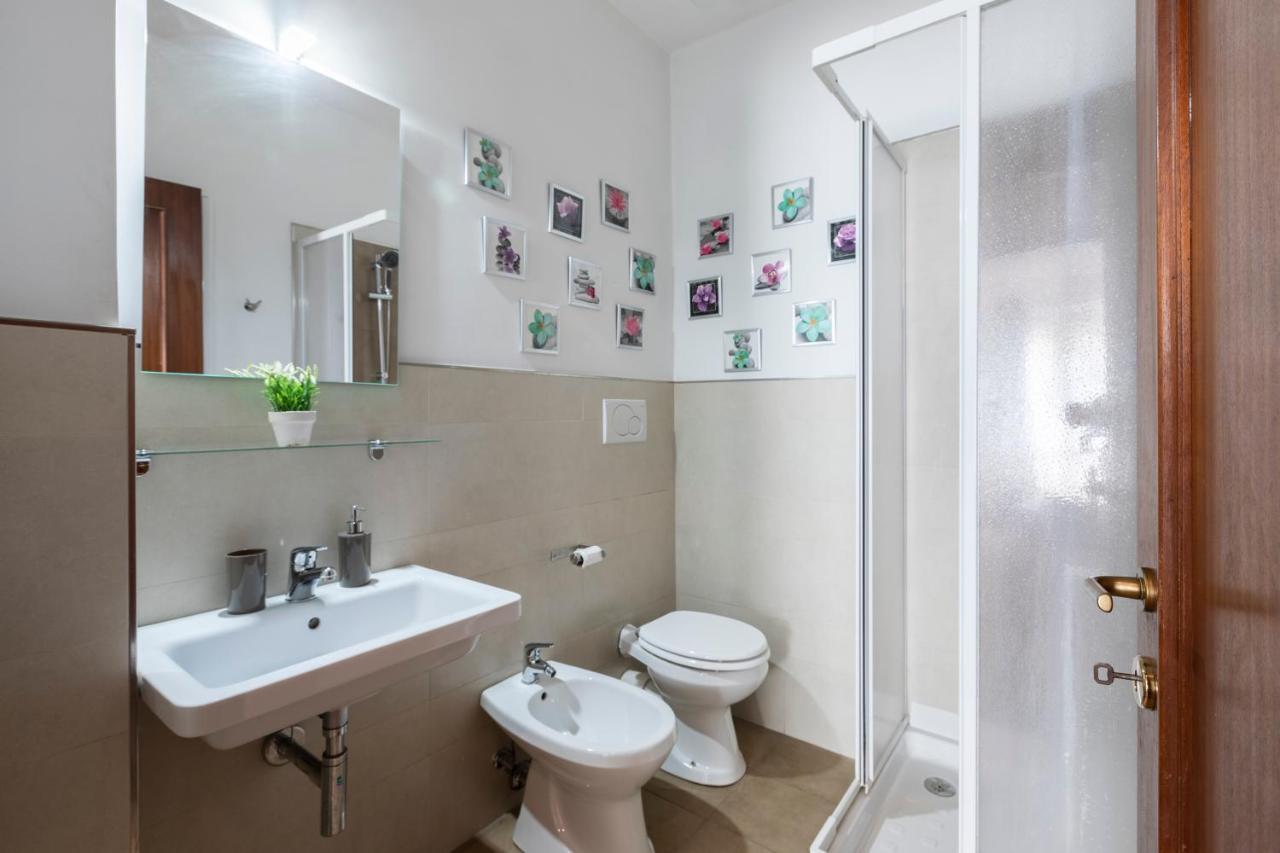 Chambre Double ou Lits Jumeaux avec Salle de Bains Privative Externe