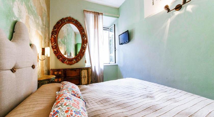 Petite Chambre Double avec Salle de Bains Privative Extérieure