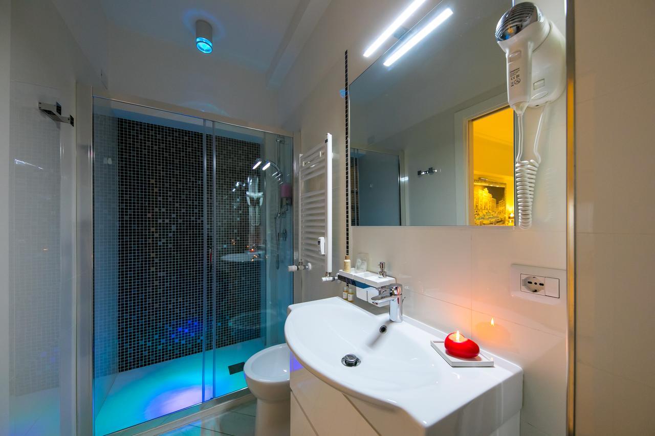 Suite avec Baignoire Spa Privée et Sauna
