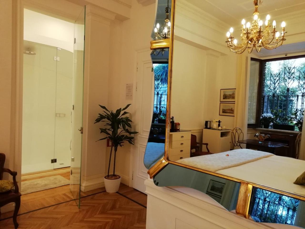 Chambre Double Standard - Vue sur Colisée