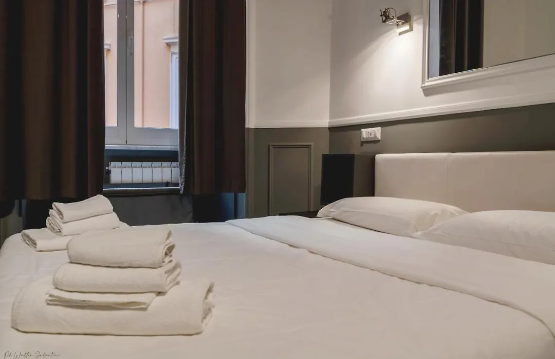 WE LOVE ROMA Guest House-1