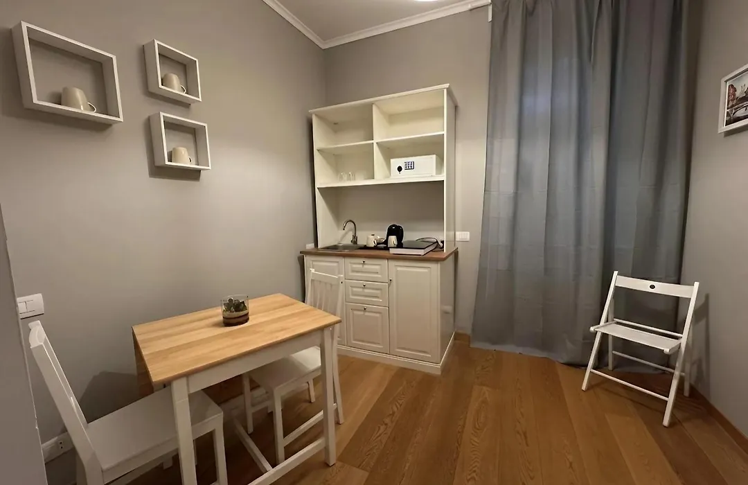 Gravina Suite Frattina-1