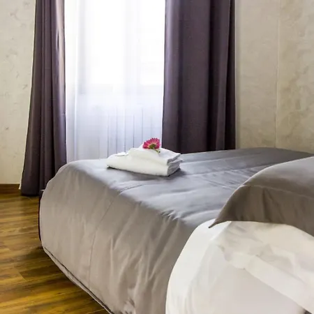 Luxury Rome Savini Guest House-3